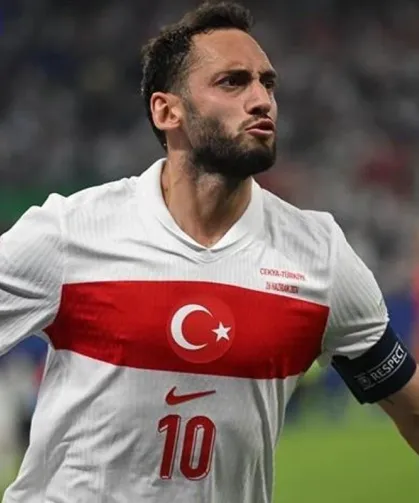Hakan Çalhanoğlu'ndan Milli Takım Taraftarına Özür