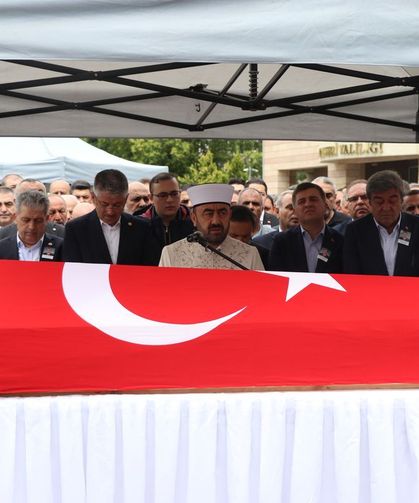 Trabzonlu Vali Yardımcısı Şenol Esmer İçin Hüzünlü Veda