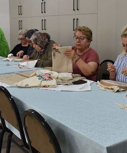 Trabzon'da 75 Yaşında Nakış Kursuyla Örnek Oluyor