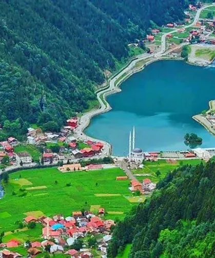Uzungöl'de Yaz Coşkusu Başladı, Turist Sayısı Yüzde 27 Arttı