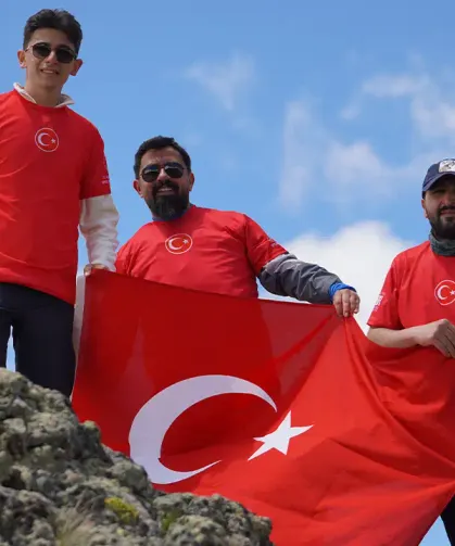 Trabzonlu Dağcılardan Milli Takıma Zirvede Destek
