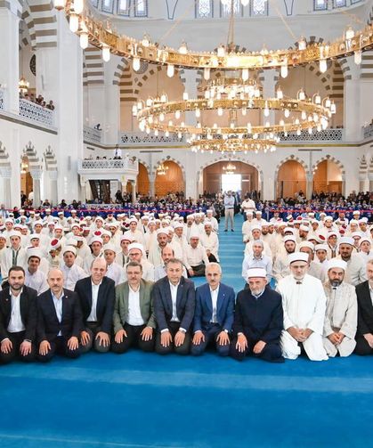 Bakan Uraloğlu 623 Hafızın Sevincine Ortak Oldu