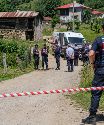 Düzköy'de Ot Biçme Tartışması Acı Bitti