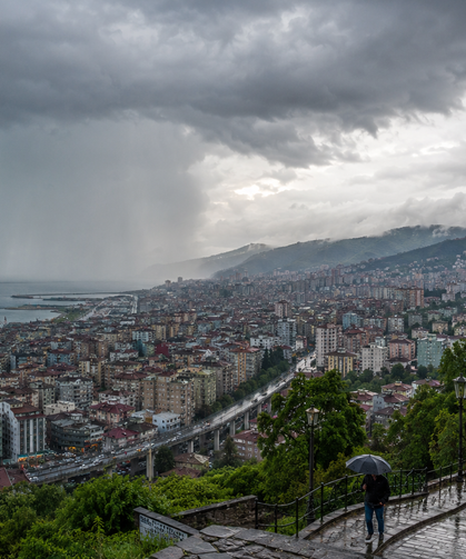 Trabzon'da Bugün Sağanak Yağış Bekleniyor