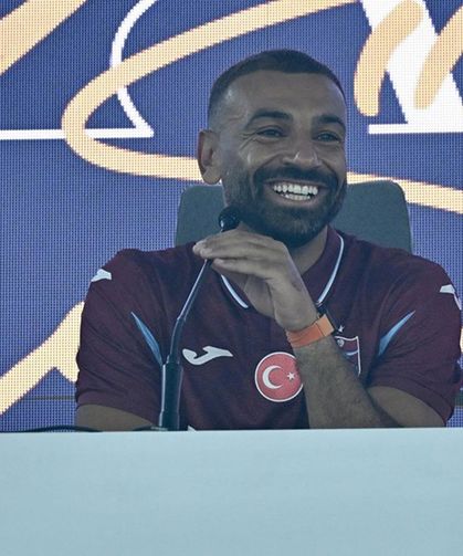 Salah Trabzonspor'a Tarihi İmzayı Attı