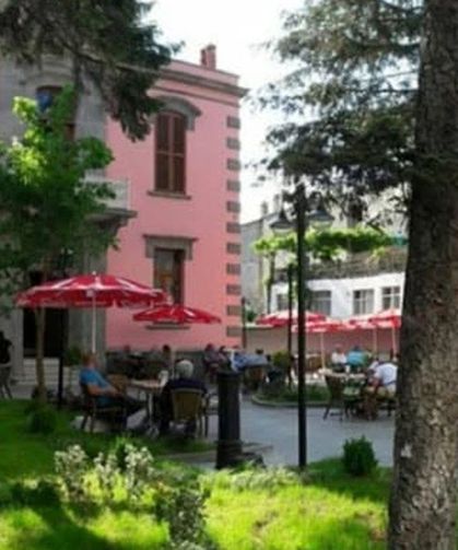 Adnan Taç'tan Trabzon Sanatevi İçin Sert Çıkış