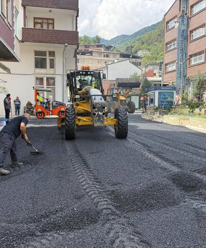 Trabzon’un 14 İlçesinde Yol Seferberliği