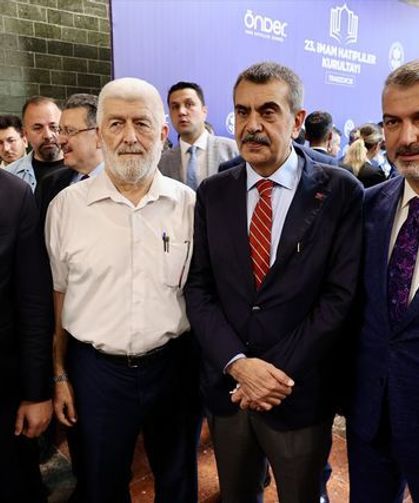 Bakan Tekin’den Öğretmenlerin Kıyafeti İçin Net Mesaj