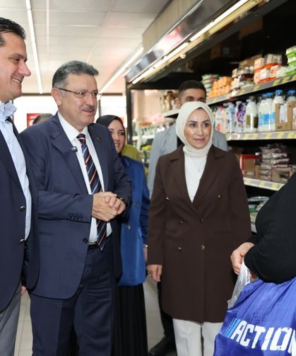 Başkan Genç Esnaf ve Vatandaşlarla Buluştu