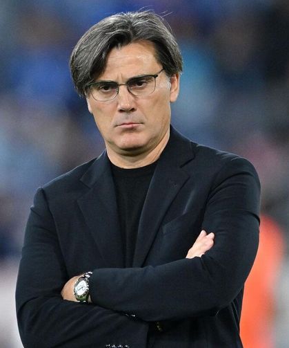 İtalya Maçında Tribünlerden Montella'ya Tepki