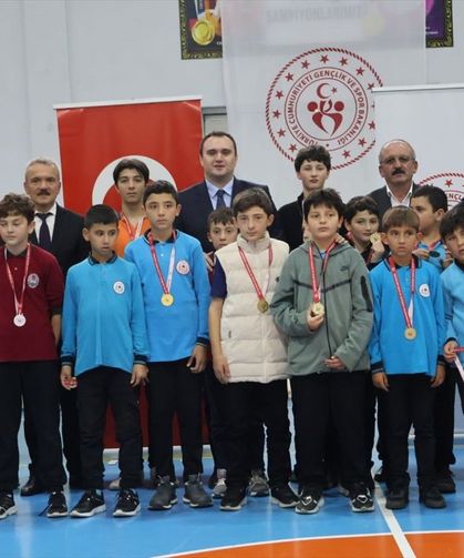 Şalpazarı’nda Dereceye Giren Öğrenciler Ödüllendirildi