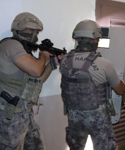25 Bin Personelle Dev Uygulama: 912 Kişi Yakalandı
