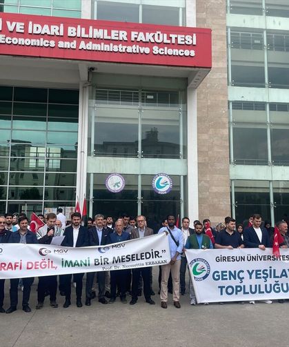 KTÜ’de Gazze İçin Öğrencilerden Protesto