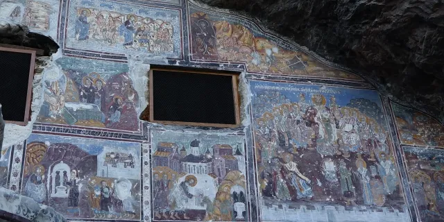 Trabzon'da Sümela Manastırı'nda fresklerle ilgili flaş karar!