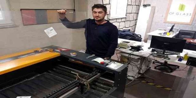 Trabzon'un Of ilçesinde üretilen ekran koruyucular yurtdışına ihraç ediliyor