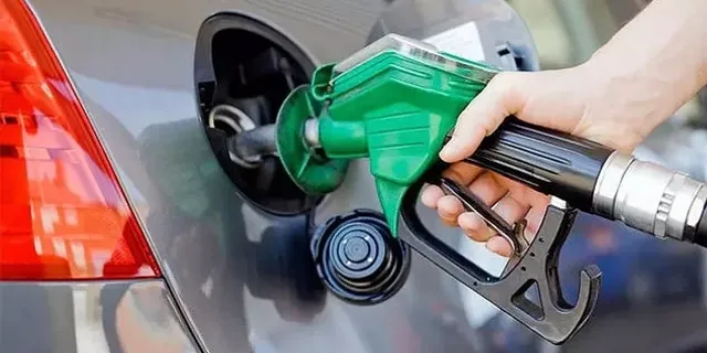 Benzine indirim geliyor: Yarından itibaren benzin fiyatları...