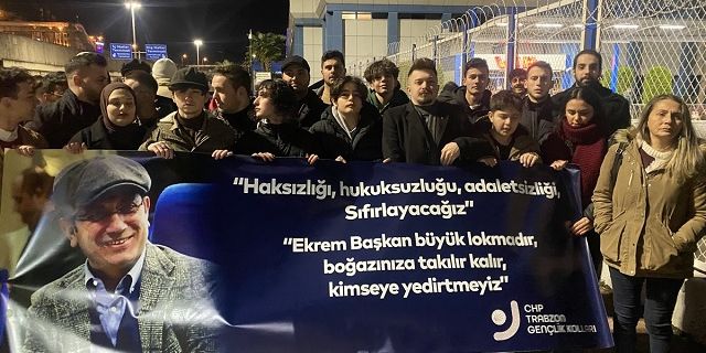 Trabzon'da İmamoğlu'nu uğurlamak isteyen CHP'liler polis engeliyle karşılaştı