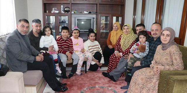 Trabzon’a getirdiği depremzede aileyle gönül bağı kurdu