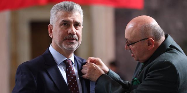 AK Parti Trabzon Milletvekili Yılmaz Büyükaydın mecliste kaydını tamamladı