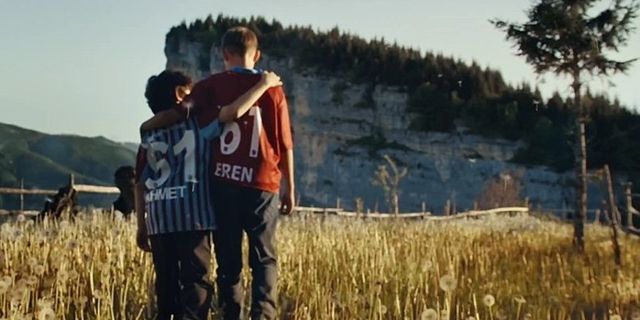 Trabzonspor'un Yeni Sezon Forması Satışta! Duygulandıran Tanıtım Klipi Büyük İlgi Gördü