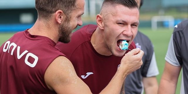 Trabzonspor Zubkov’un Doğum Gününü Antrenmanda Kutladı