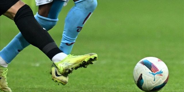 Trabzonspor Kayserispor’a Karşı Üstünlüğü Elinde Tutuyor