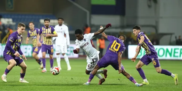 Trabzonspor’dan 9 Futbolcuya Milli Davet