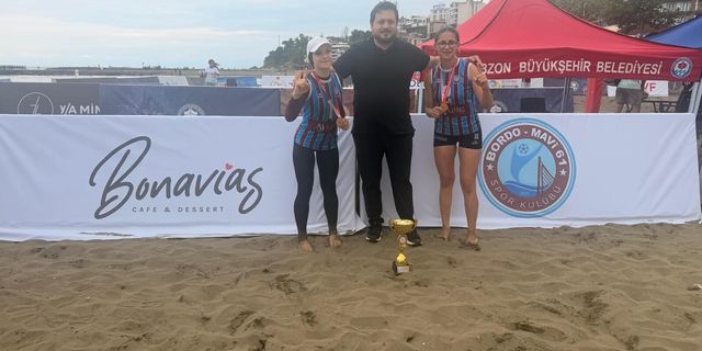 Bordo Mavi 61 Trabzon Şampiyon Oldu