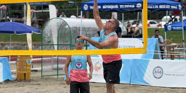 Yalıncak’ta Plaj Voleybolu Heyecanı