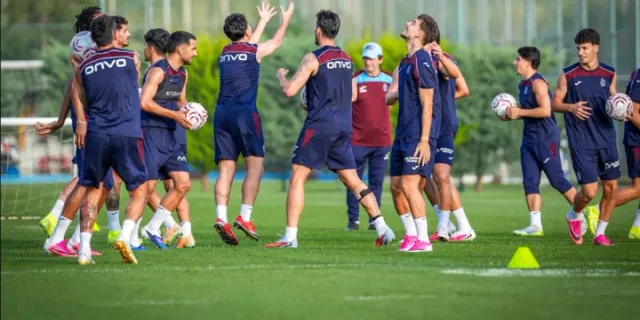 Trabzonspor Hazırlıklarını Dar Alan Maçıyla Sürdürdü