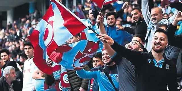 Trabzonspor Taraftarı Konya’da Takımını Yalnız Bırakmadı