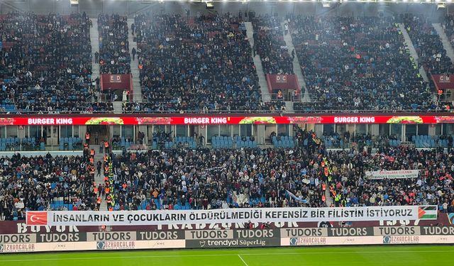 Trabzonspor Tribünlerinden Filistin'e Destek