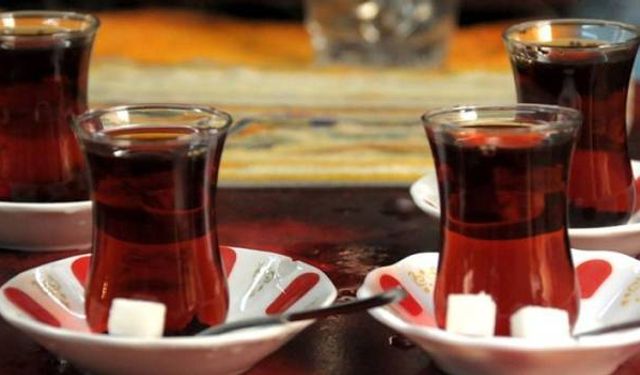 Trabzon Belediyesi çay fiyatlarını 3 liraya düşürdü