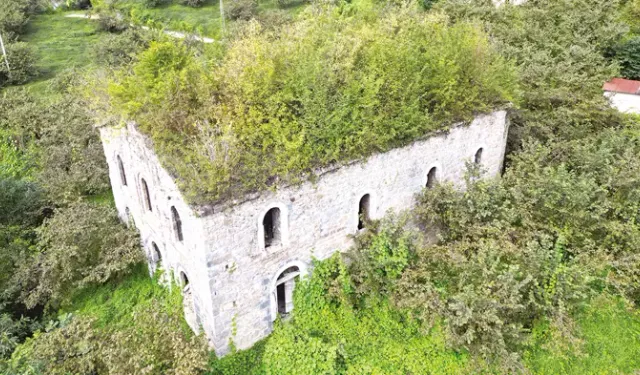 Trabzon'da defineciler kiliselere dadandı! Gündüz ziyaret, gece kazı!