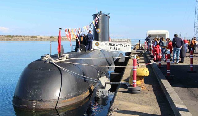 Trabzon'da Cumhuriyet Bayramı Etkinlikleri Kapsamında Denizaltı Ziyareti