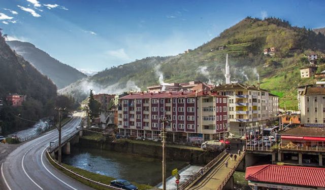 Trabzon'un Dernekpazarı İlçesi Hakkında Bilgiler