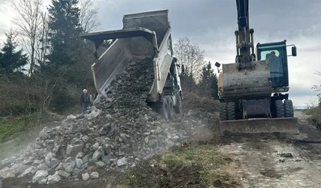 Ortahisar Belediyesi Kırsal Mahallelerde Ulaşım Sorunlarını Çözüyor