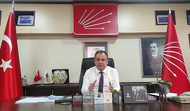 CHP Trabzon İl Başkanı Mustafa Bak'tan AK Parti’ye Kongre Tepkisi: “Devlet Okulları Siyasi Mekân Değildir”