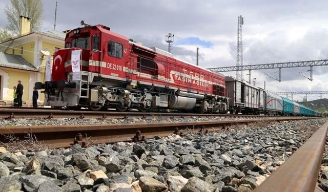 Trabzon ve Gümüşhane İçin "Hızlı Tren" Yerine "Yük Treni" Önerisi