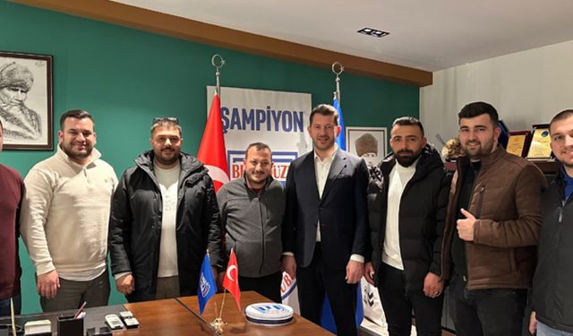 AK Parti Trabzon İl Yönetimine Katılan Beşikdüzüspor Başkanı Ferhat Aksoy İstifa Etti