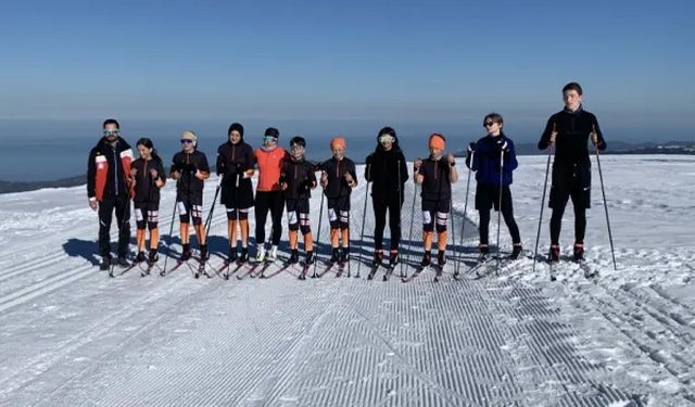 Güneysu’da Kayaklı Koşu Heyecanı: Sporcular Handüzü Yaylası’nda Yarışlara Hazırlanıyor