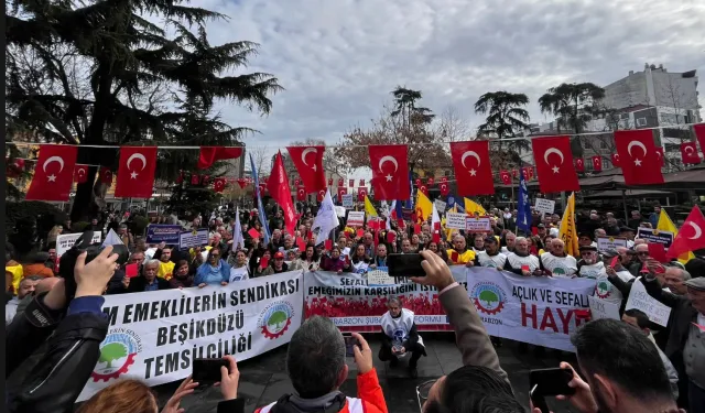 Trabzon’da KESK İş Bırakma Eylemi ve Meydan Parkı’nda Basın Açıklaması