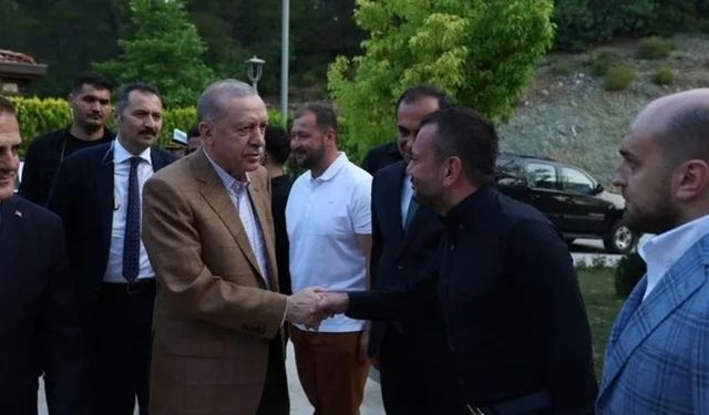 Başkan Recep Tayyip Erdoğan ile Trabzonspor Başkanı Ertuğrul Doğan Bayramlaştı