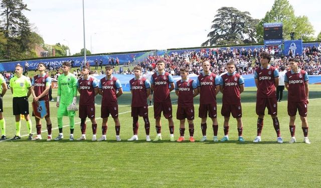 U19 Takımından Ahmet Metin Genç'e Ziyaret