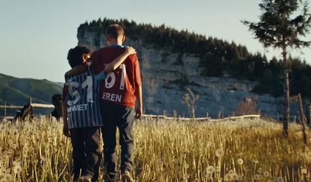 Trabzonspor'un Yeni Sezon Forması Satışta! Duygulandıran Tanıtım Klipi Büyük İlgi Gördü