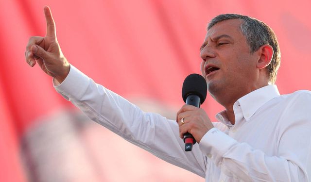 Özgür Özel’den Sert Çıkış: “Yolsuzluk Varsa Herkese Uygulansın, Seçilenleri Yuhalamayın”