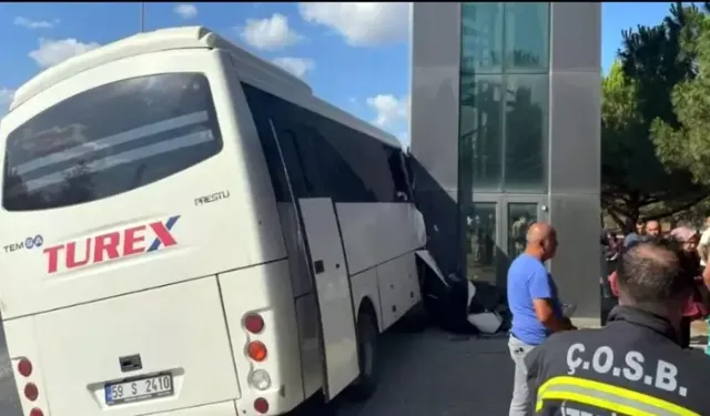 Tekirdağ’da Servis Midibüsü Kaza Yaptı: 19 Yaralı