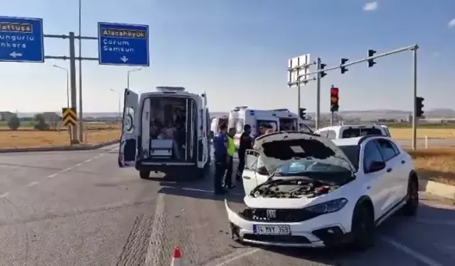 Çorum’un Alaca İlçesinde İki Araç Çarpıştı: 10 Yaralı