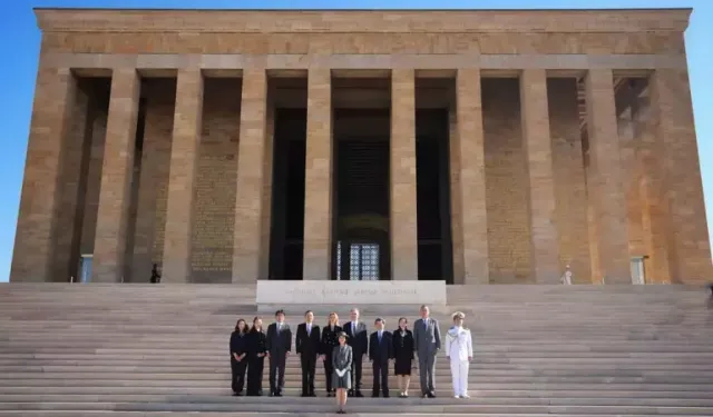 Japon Prenses Akiko Mikasa’dan Anıtkabir’e Ziyaret