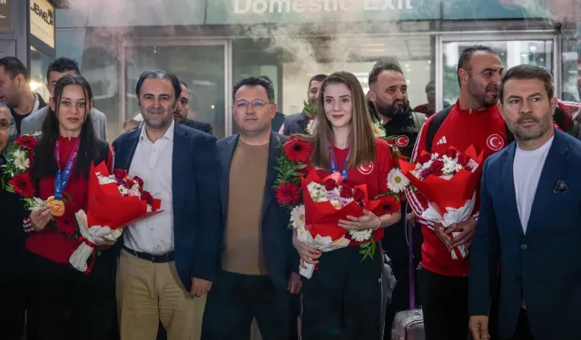 Merve Dinçel Ve Emine Göğebakan Dünya Şampiyonu Oldu